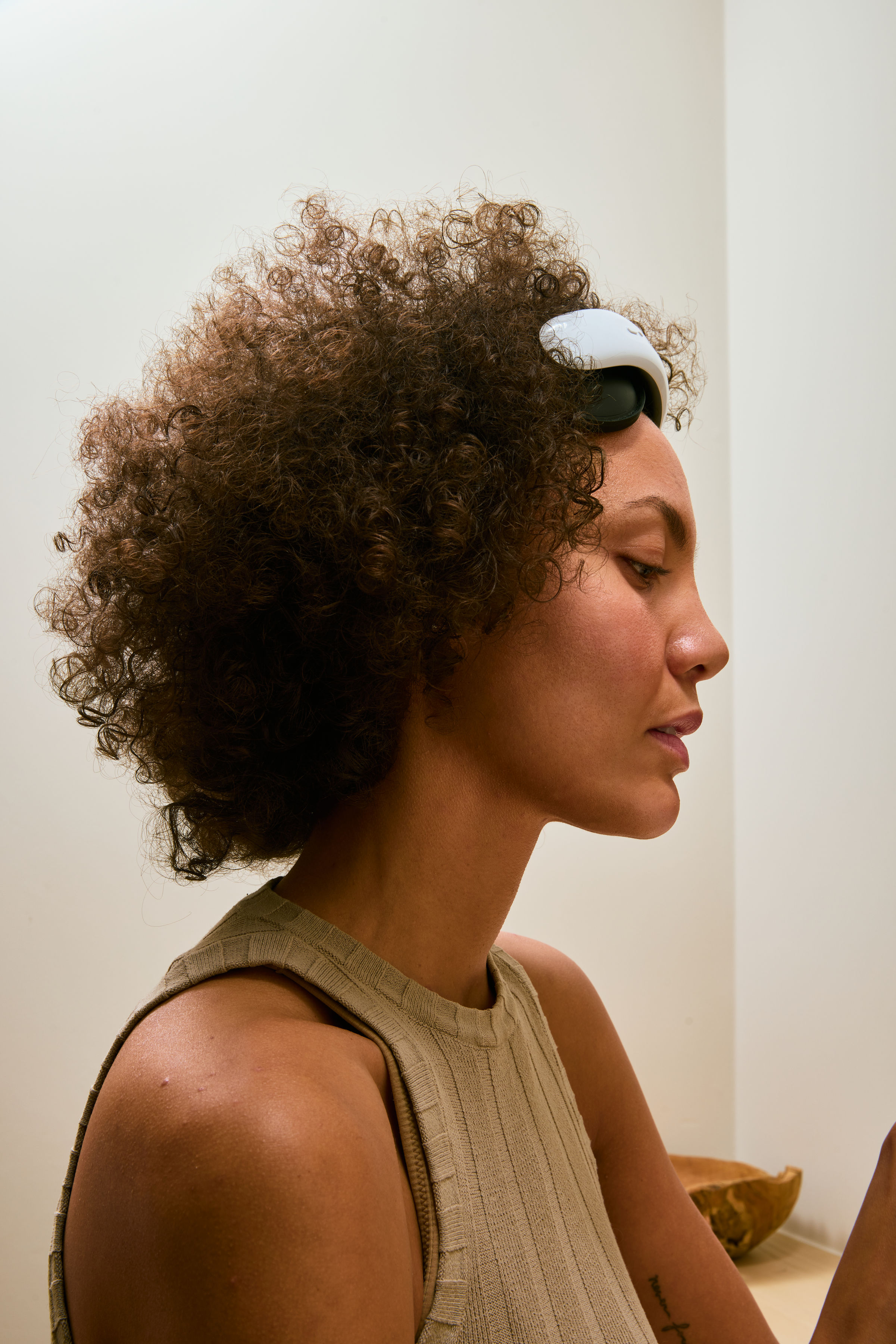 Person wearing the Flow headset